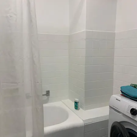 Spacious Near The Апартаменты Ментона