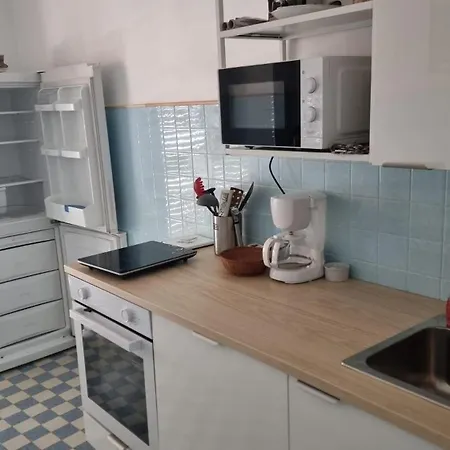 Spacious Near The Apartman