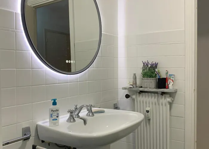 Spacious Near The Apartment *